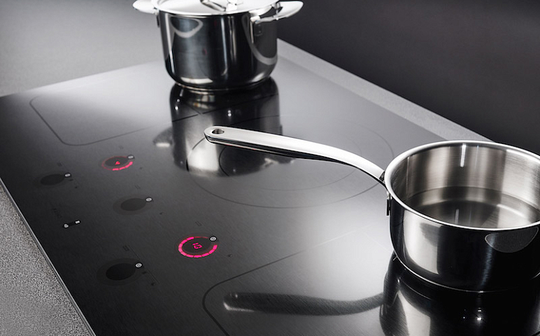 Варочная панель со встроенной вытяжкой Elevate™