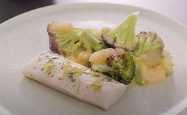 Приготовление на пару "Треска с брокколи и икрой"